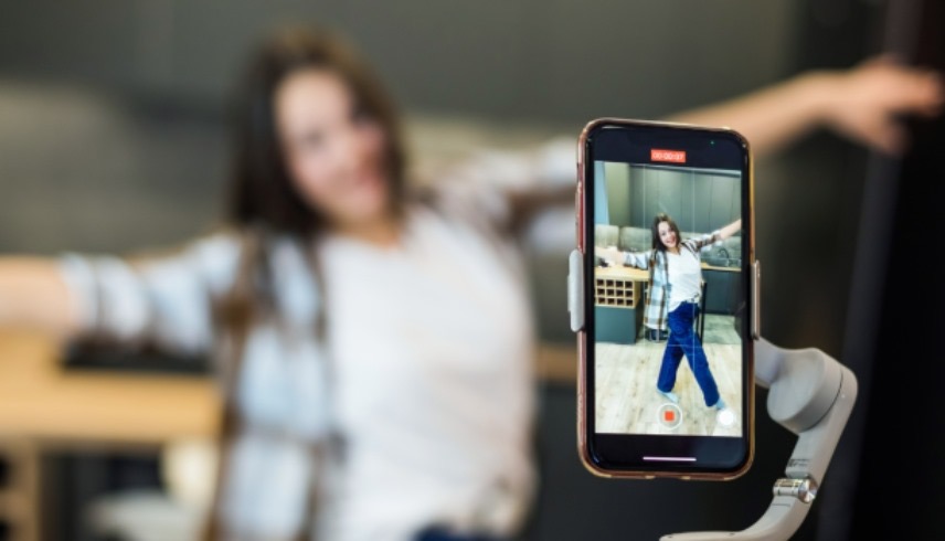 لأسباب أخلاقية .. محاكمة 5 صناع محتوى في تونس