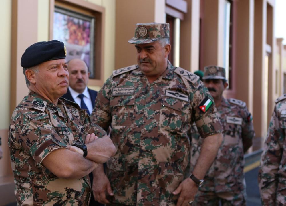 رئيس الأركان فريحات يطمئن الشعب الأردني : حدودنا آمنة 