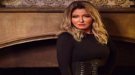 علا غانم تستغيث بعد تعرضها للطرد من منزلها