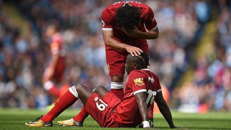 بعد بكاء ماني  ..  شقيقه يطالب الجماهير بمعاملته إسوة بصلاح
