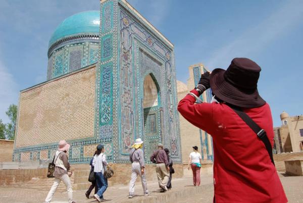 إطلاق خدمات النقل المتميزة للسياح في أوزبكستان