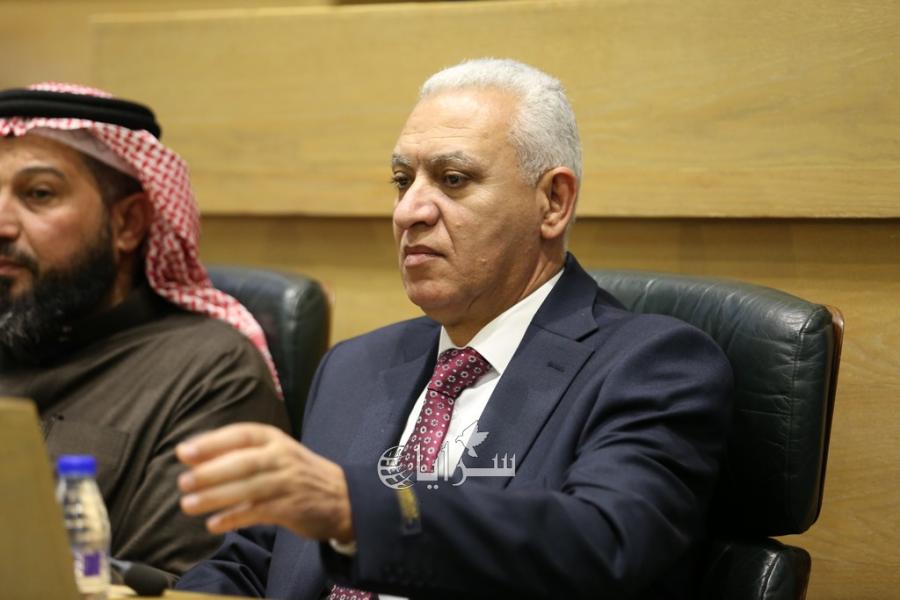 النائب العموش يتحفظ على شكر الحكومة تحت القبة: "هذا واجبها ..  ومن يريد أن يشكر أحدًا فليتشكره في مكتبه"