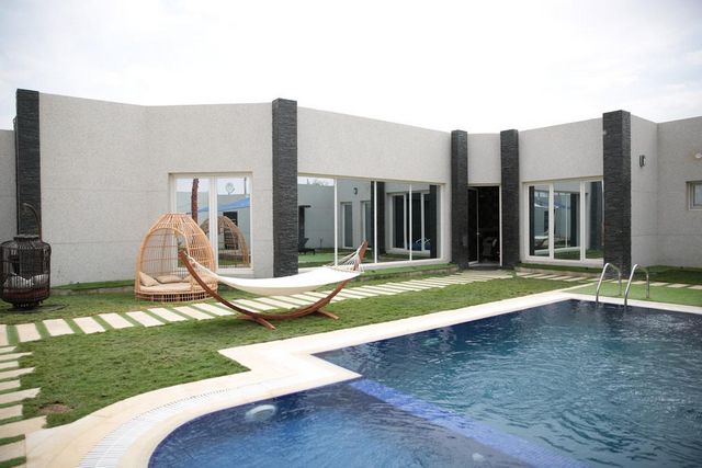 شبح السجن يخيم على حالمين بتملك "شاليهات" ..  تفاصيل 