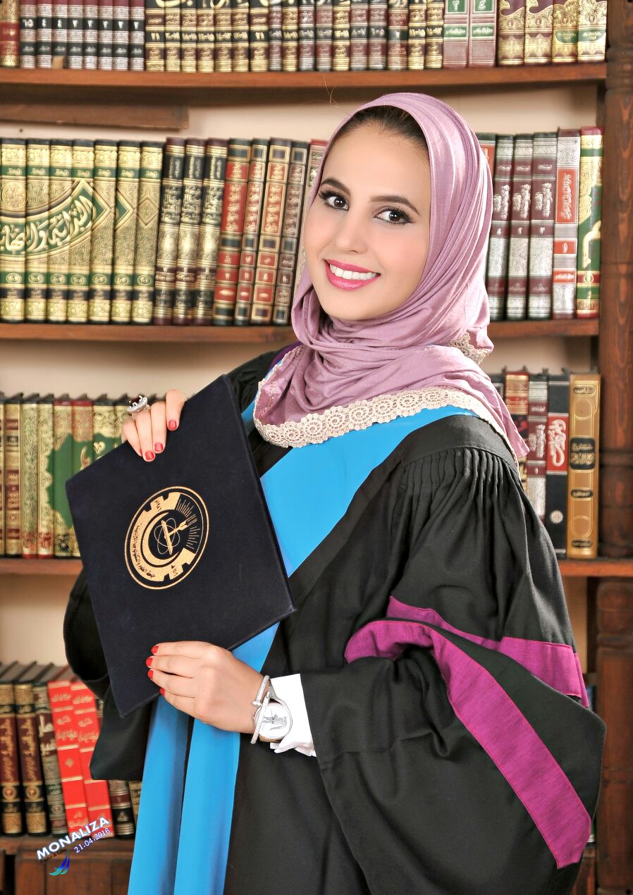 الدكتورة مجد السرحان مبارك التخرج