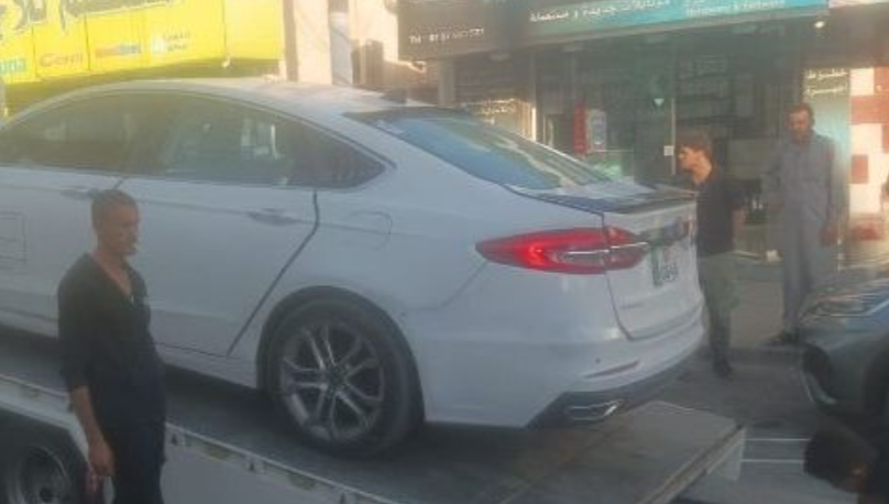 مادبا  ..  دورية سير تضبط مركبة تعمل على خط عمومي بسائق غير مرخص