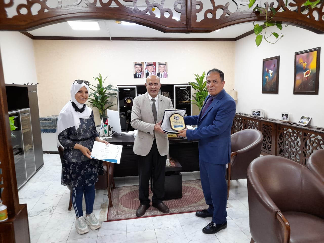 فيلادلفيا تكرم الدكتور بطيحة لفوزه بجائزة التميز في البحث العلمي على مستوى كلية التمريض 