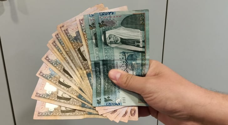 250 مليون دينار  قيمة الأقساط المؤجلة المستحقة للبنوك خلال هذا الشهر