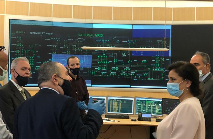زواتي تطلع على سير العمل بمركز المراقبة والتحكم في "الكهرباء الوطنية"