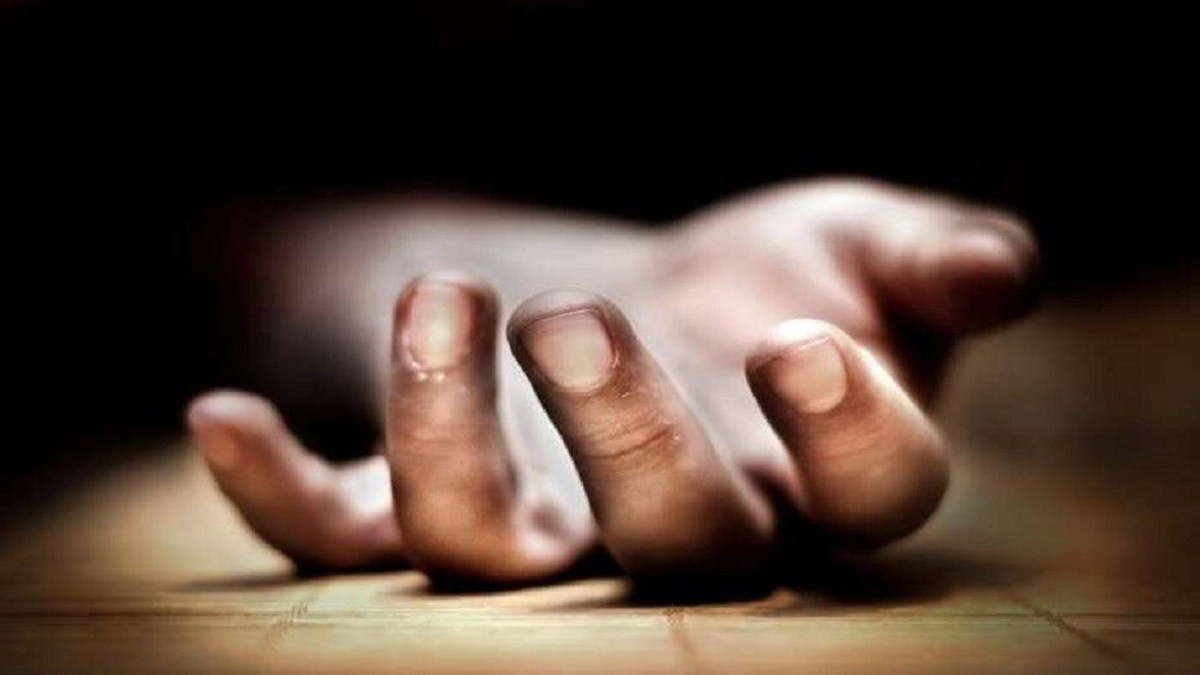 مصري ينتحر قفزا من الطابق السادس بعد قراءته آيات قرآنية