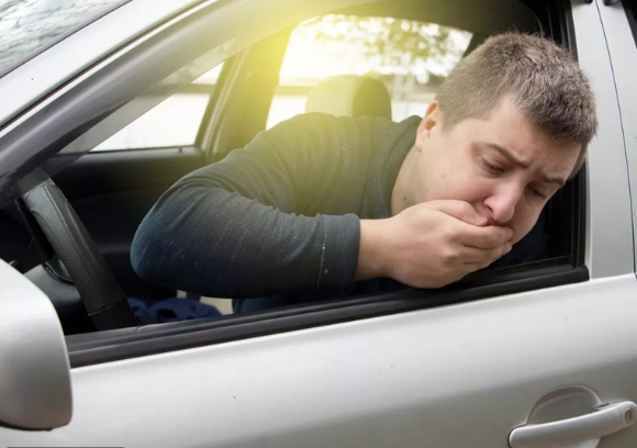 طرق فعّالة للتغلب على دوار الحركة أثناء القيادة