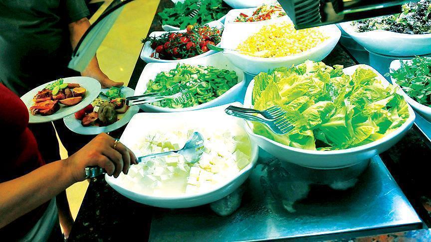 9 أضرار لتناول الطعام في ساعات متأخرة