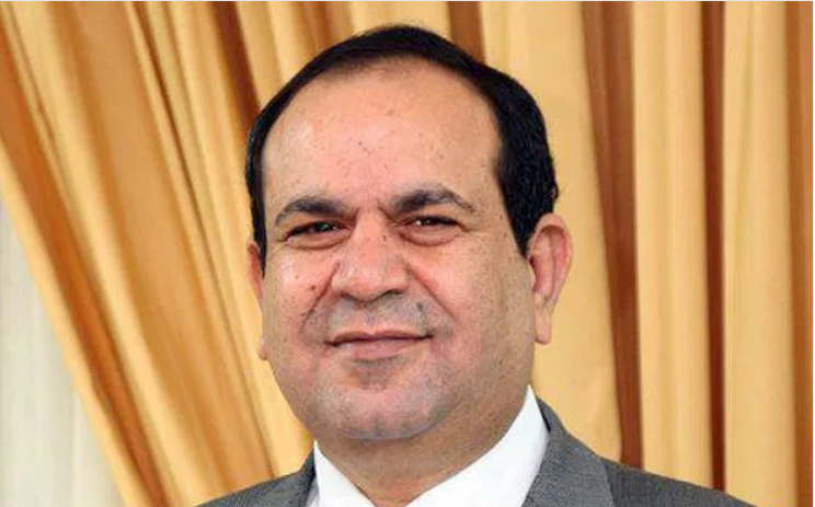 على مقاعد الاحتياط