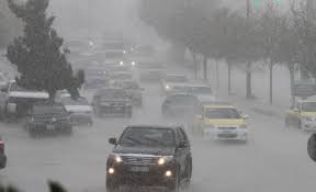 الأرصاد الجوية: أمطار غزيرة وبرد في الطريق إلى السلط وعمان 
