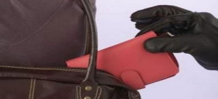القبض على زعيم ’عصابة نشالين‘ في عمان  .. وهذه هي القضايا التي ارتكبها 
