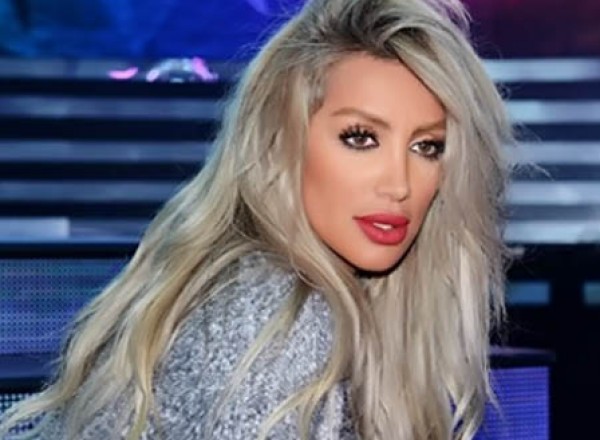 آخرهن ليموندا ..  5 فنانات تسببت ملابسهن الشفافة بحدوث أزمات 