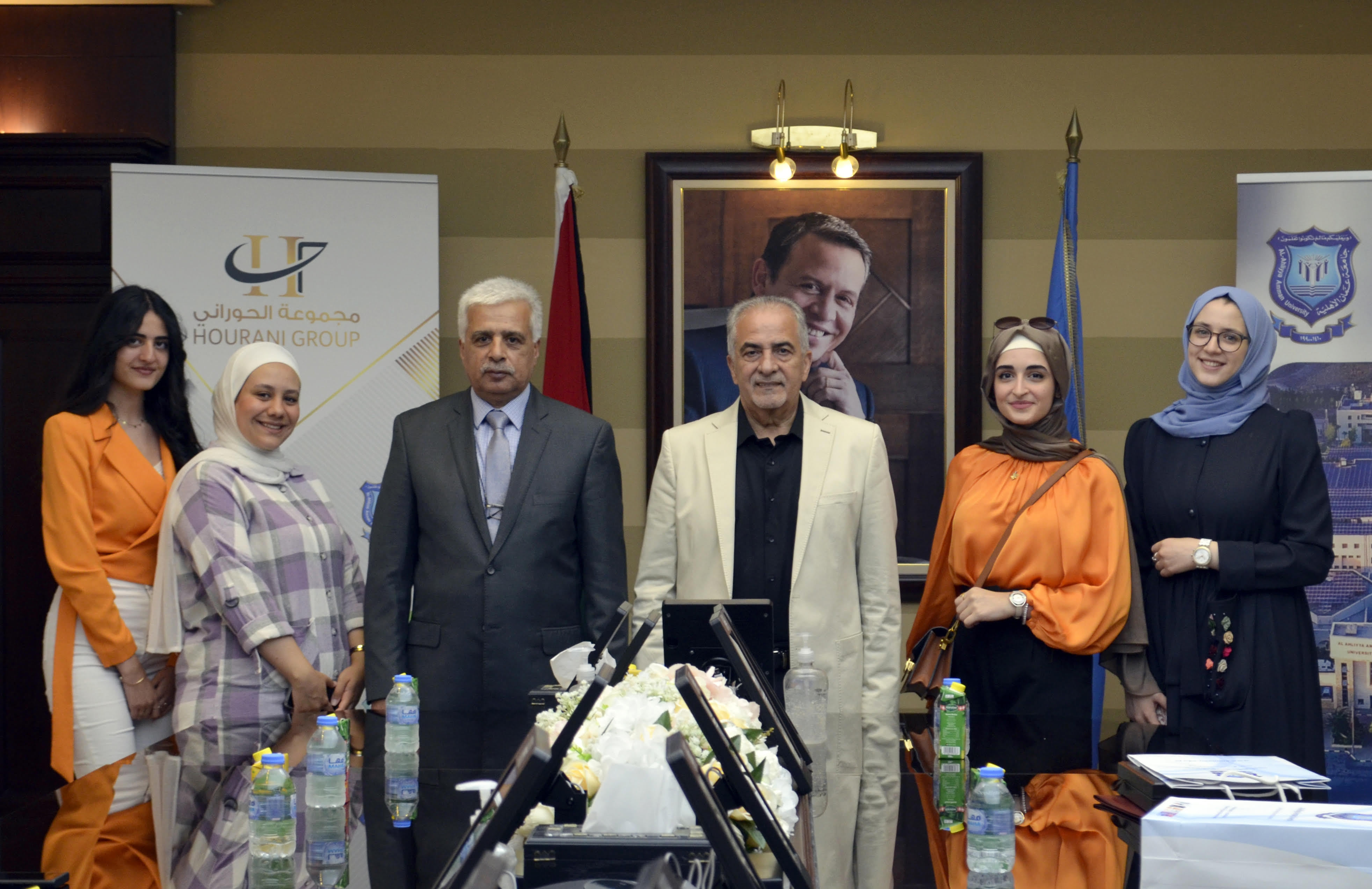 رئيس جامعة عمان الأهلية يكرم الطلبة الفائزين في جائزة الحوراني للفنون والتصميم - الدورة الثانية 2022