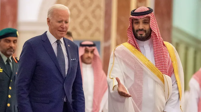 مصدر سعودي مسؤول: الرئيس الأمريكي تطرق لملف خاشقجي سريعاً  ..  وبن سلمان تساءل عن "سجن أبو غريب"