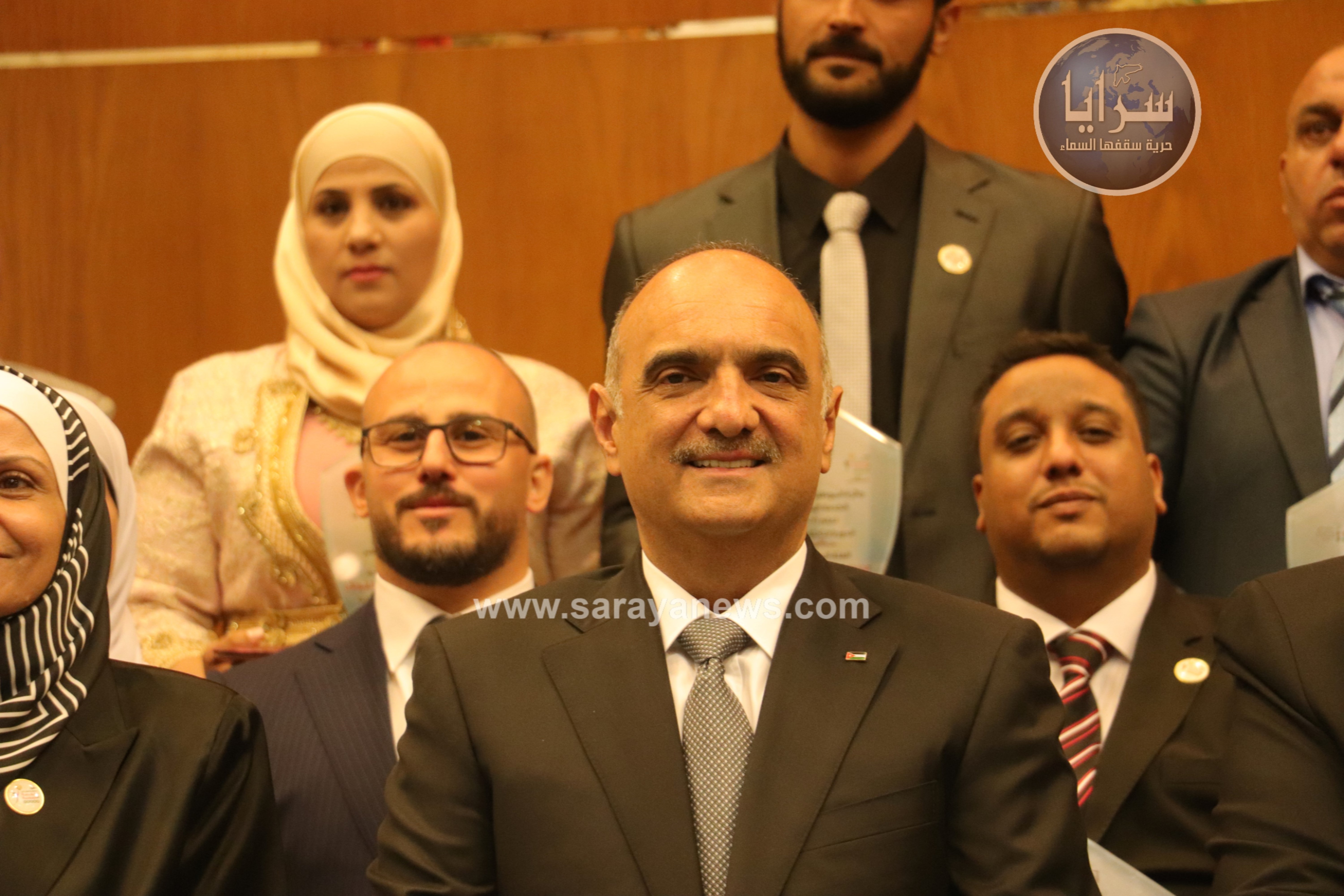 بالصور  ..  الخصاونة يرعى حفل تكريم الفائزين في الدورة 13 لجائزة الموظف المثالي