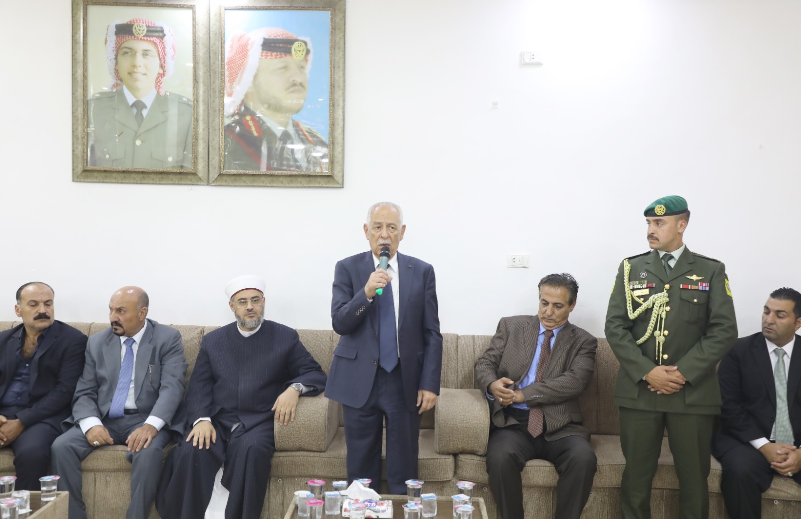  مندوبا عن الملك وولي العهد ..  العيسوي يعزي عشيرة العياصرة 