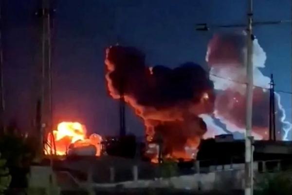 تفجيرات اسرائيلية وقنابل حارقة في جنوب لبنان