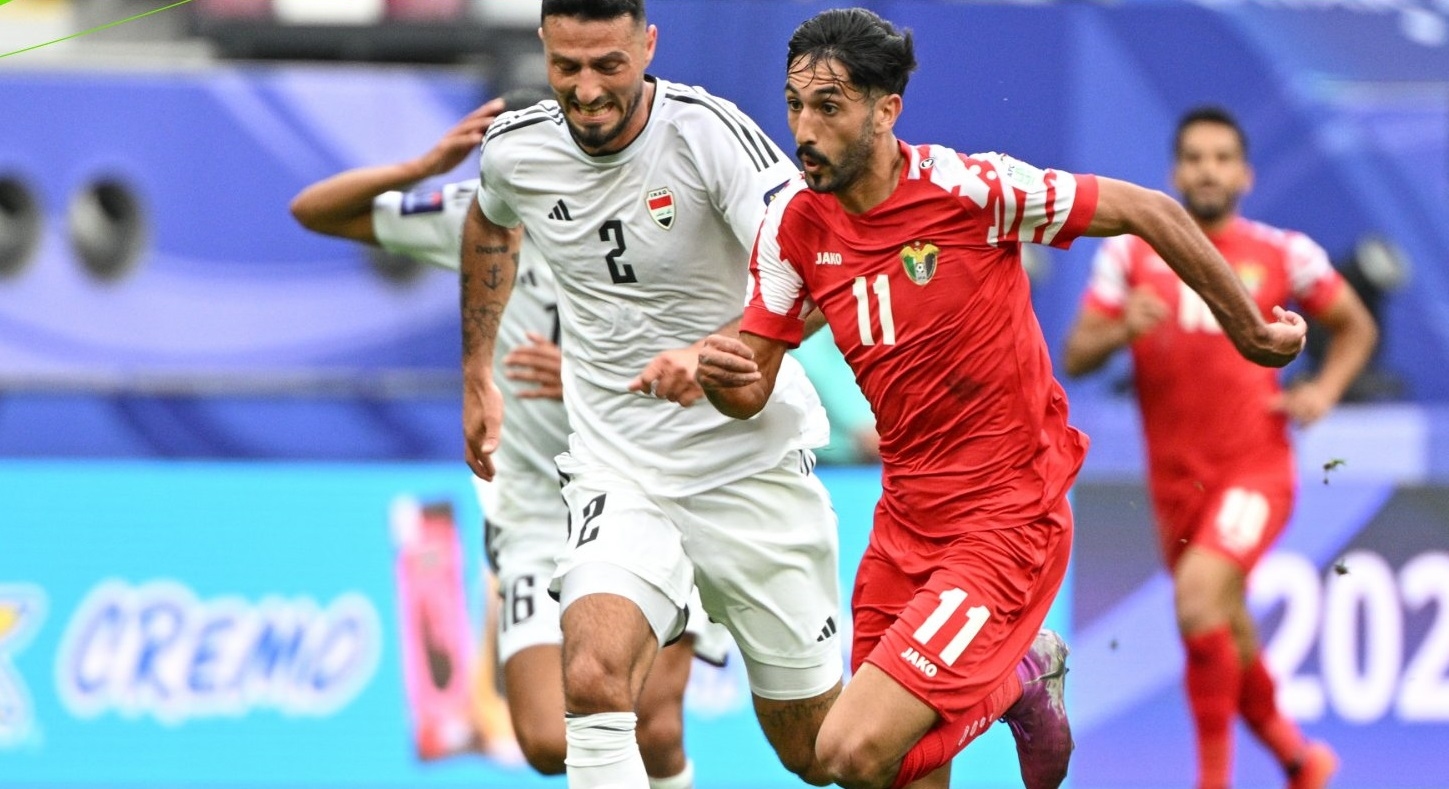 "جايين ناكل دولمة بالبصرة"  ..  مزاح وضحك بين جماهير العراق والأردن عقب تجدد المواجهة في تصفيات كأس العالم