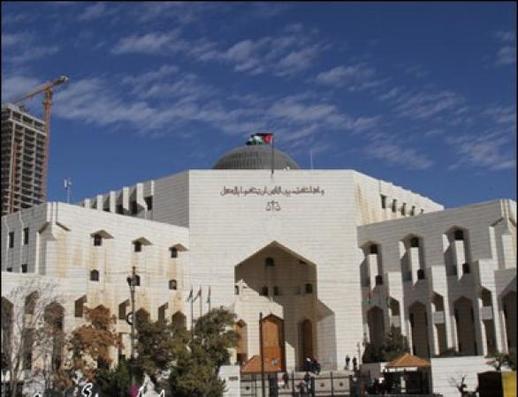 "القضاة" ينتقدون قانون استقلال القضاء الجديد ويصدرون بياناً لمطالبة الملك برده