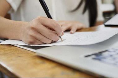نحو 37 ألف طالبا وطالبة يتقدمون لامتحانات "تكميلية" التوجيهي اليوم