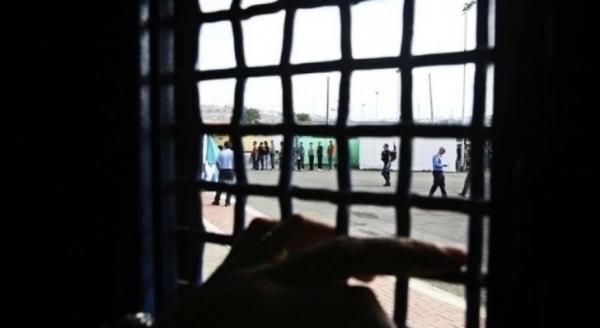 الصليب الأحمر: الاحتلال سيوقف زيارة أهالي الأسرى الفلسطينيين 3 أيام