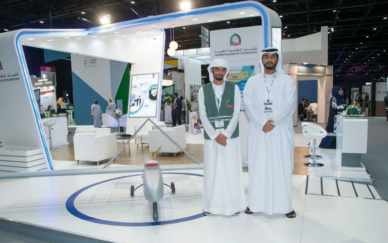 مهندسان امارتيان يبتكران طائرتين بدون طيار تطيران على ارتفاع 18 ألف قدم
