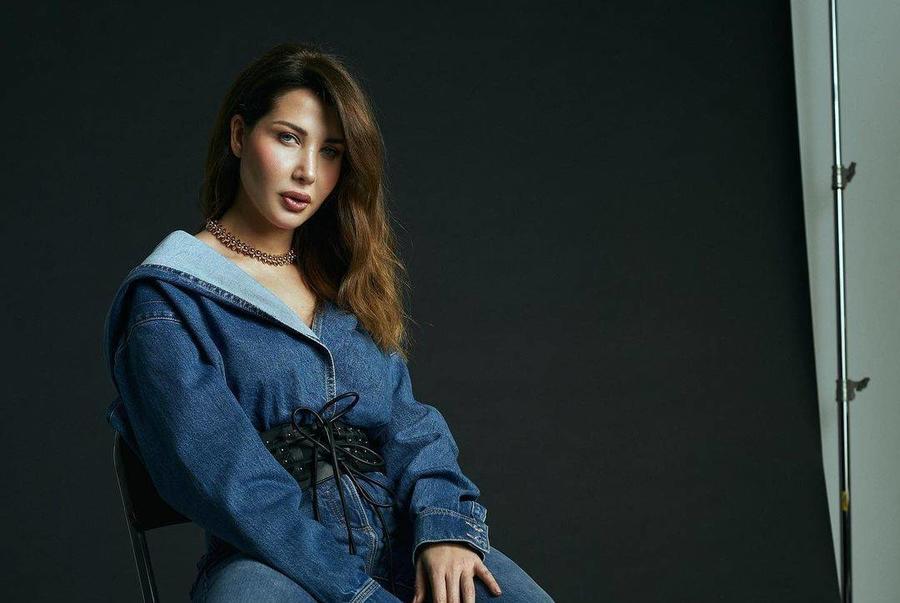 بيوم ميلادها: نانسي عجرم تسير في شوارع بيروت ..  تنكرت وأخفت ملامحها