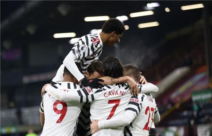 بالصور  ..  مانشستر يونايتد يقهر بيرنلي ويتصدر الدوري الإنجليزي مؤقتا 