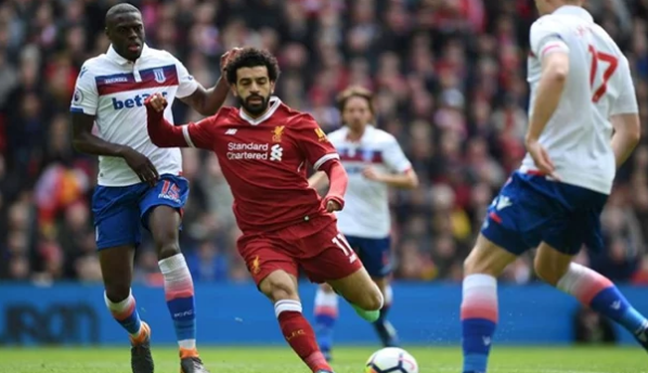 بالصور .. محمد صلاح مهدد بالإيقاف 3 مباريات  ..  المصائب لا تأتي فرادى