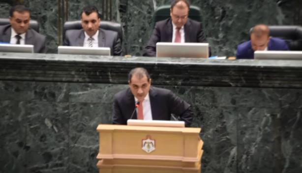 النائب الخزاعلة  : مجلس النواب باع ورقة "الطاقة" والمشتقات النفطية للحكومة