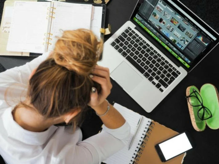 كيف سرق الإنترنت قدرتنا على الاستمتاع بالهدوء؟