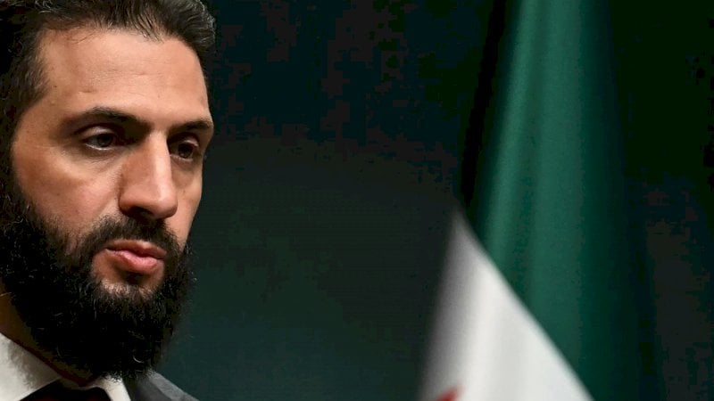 الشرع: "يضيق صدري في القصر الرئاسي ..  الشر في أركانه" - فيديو