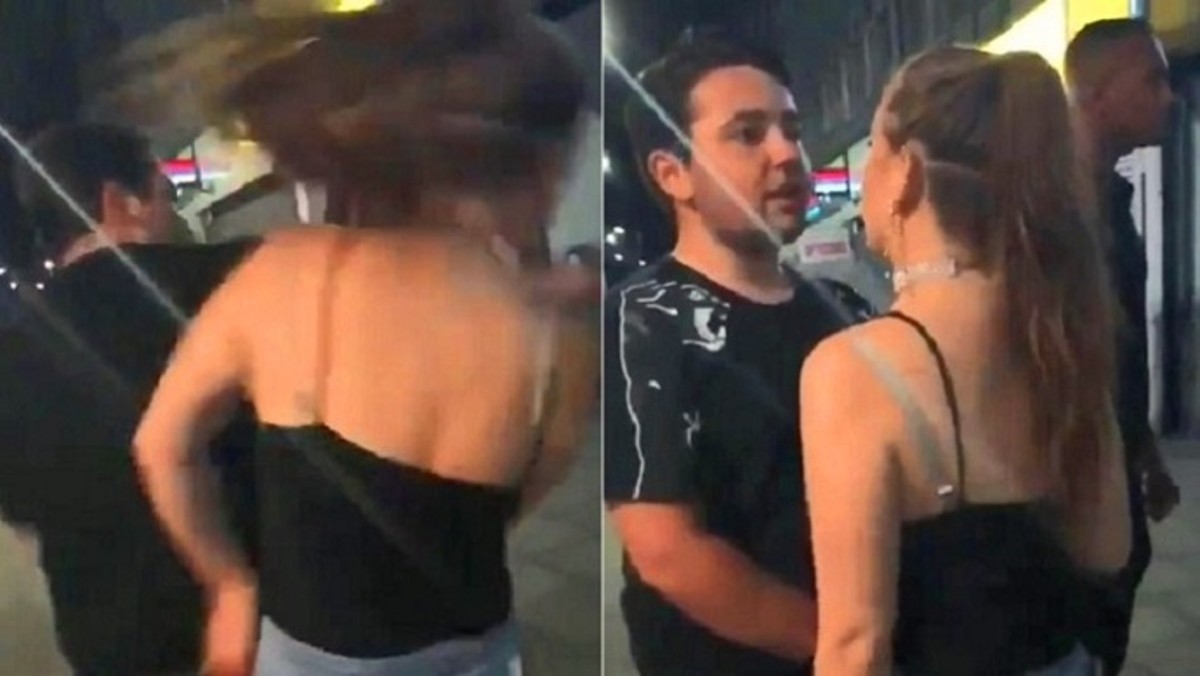بالفيديو  ..  شاب يوجه لكمات لفتاة بوسط الشارع 