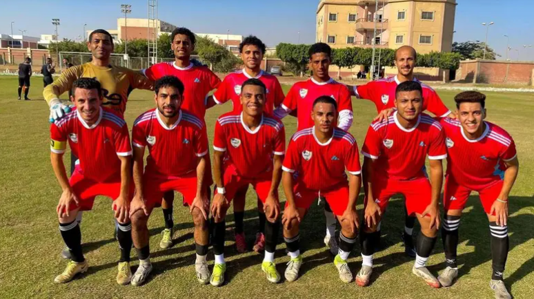 توقف قلبه فجأة ..  تفاصيل إنقاذ حياة لاعب مصري في الملعب