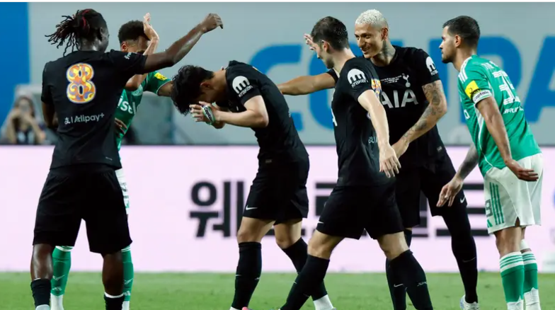 سون ينهار خلال مباراة توتنهام ونيوكاسل