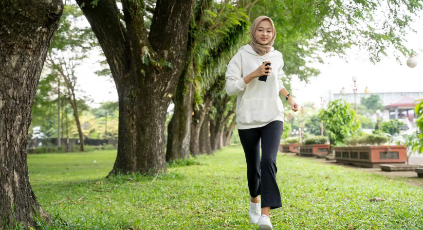 قبل الإفطار أم بعده؟ ..  أفضل توقيت للرياضة في رمضان 