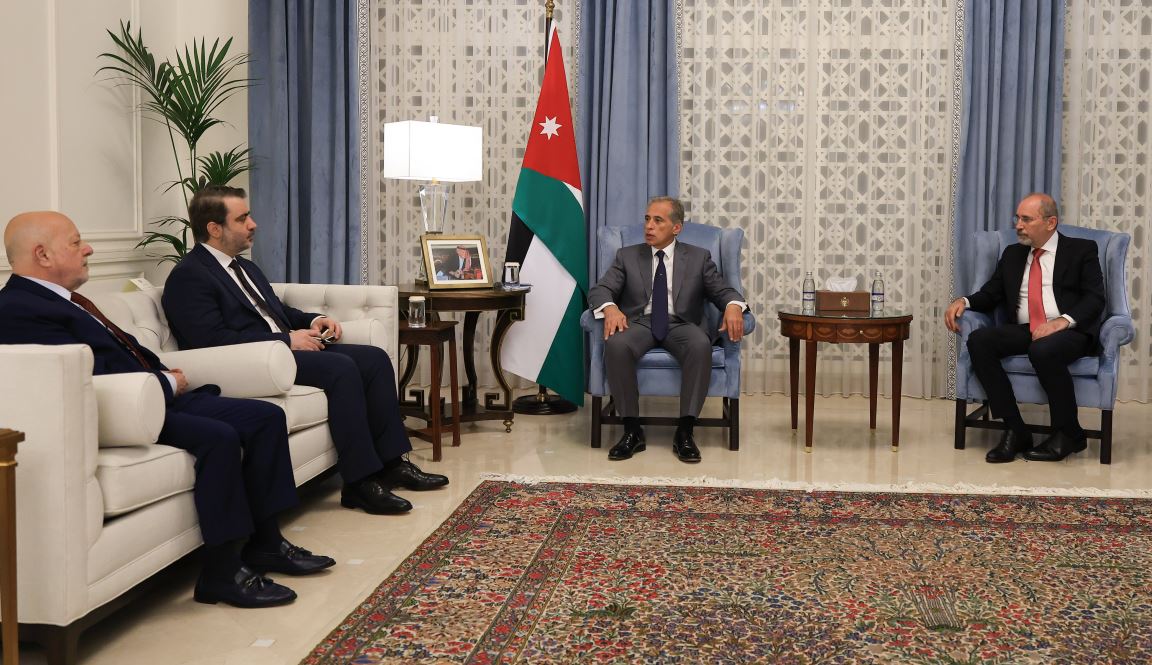  الأردن وسوريا يؤكدان تعزيز التعاون في المياه والطاقة والنقل 