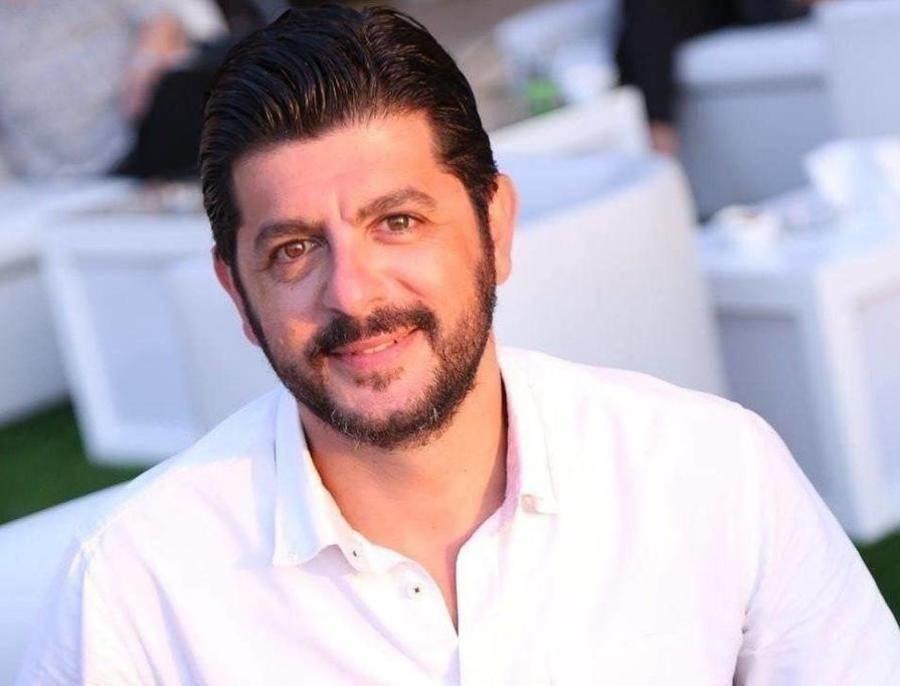 بالصور ..  رسالة مؤثرة من طوني عيسى لزوجته بيوم ميلادها