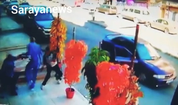 بالفيديو  ..  لحظة اطلاق النار من مسافة "صفر" بين اصحاب سوابق اثناء مشاجرة في الزرقاء 