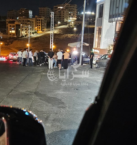 بالفيديو والصور  ..  مقهى يتسبّب بضوضاء وسلوكيات مسيئة في منطقة دير غبار… وسكان عمارة يطالبون بتدخّل الشواربة