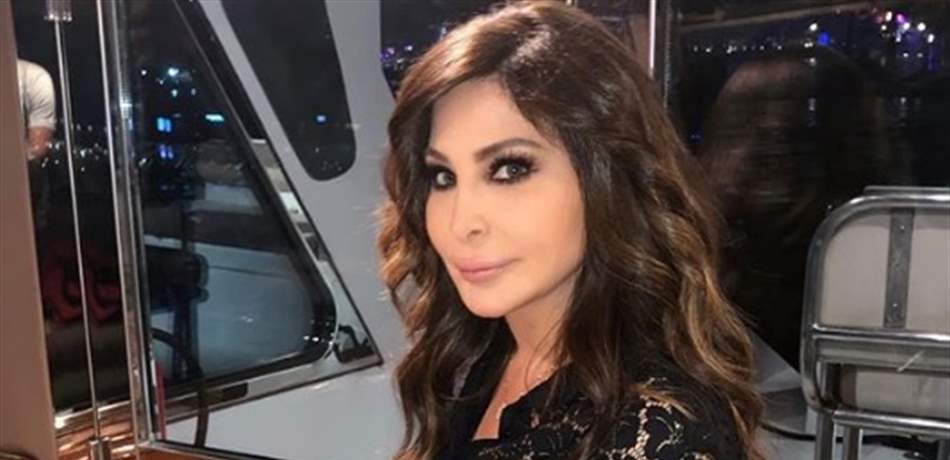 كيف تقضي إليسا وقتها خلال تلقيها العلاج ..  متعبة وشاحبة ام سعيدة؟ 