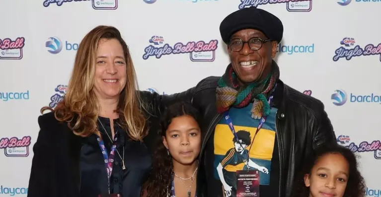 أسطورة أرسنال: قطعت علاقتي بشقيقتي منذ 20 عاماً ..  والسبب زوجتي