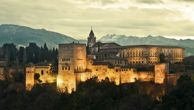 بالصور ..  إسبانيا ثاني وجهة سياحية في العالم والآثار الإسلامية الأكثر جذباً 
