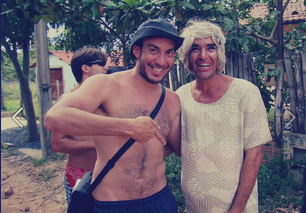 شاب يفقد عقله بعد موت «حُب عمره»: «لبس لبسها وعمل حامل ولم يتكلم منذ 9 سنوات»