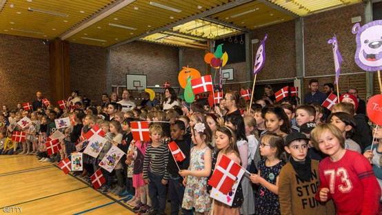رغم خطر كورونا ..  الدنمارك تعيد فتح المدارس