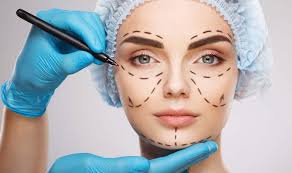تفسير حلم عمليات التجميل في المنام وعلاقته بالكلام بالغيبة والنميمة