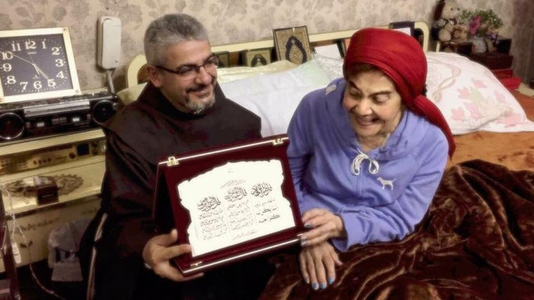 أحدث صورة للفنانة المصرية ماجدة عقب إجراء جراحة خطيرة
